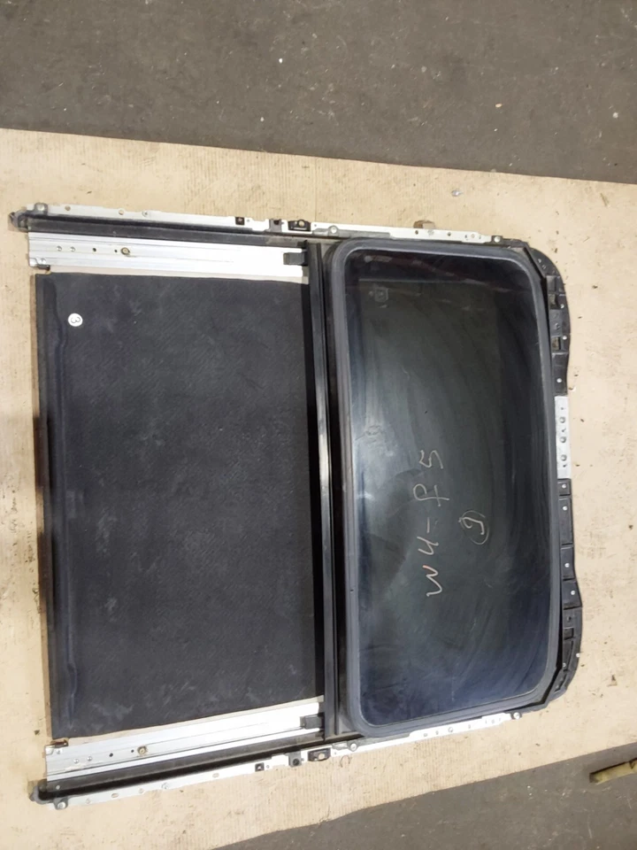 LEXUS ES300 1997-2002 MONTAJE TECHO CORREDIZO 88233-99115) OEM Foto 4 de 4