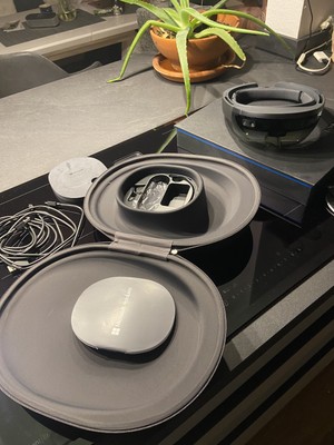 Microsoft HoloLens 1. Generation 2 Stück 