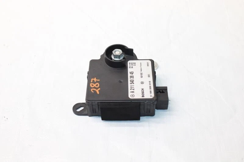 Mercedes E55 W211 2005 sedán #287 carrocería control maletero carga batería Foto 4 de 4