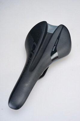 GIANT CONTACT NEUTRAL SADDLE Black PARTICLE FLOW 340mm x 137mm