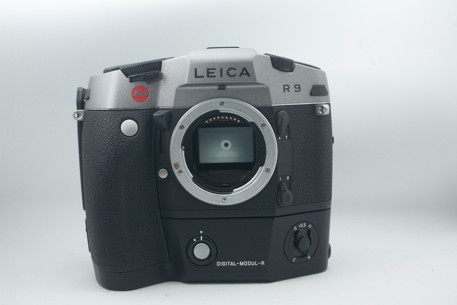 Leica R9 Anthracite Camera with DM-R Digital Back
