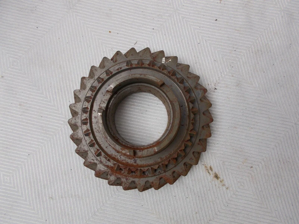 VOLKSWAGEN GOLF JETTA 2ND GEAR FOR 5 SPEED OE 02A311261M  1999-2001 - Image 4 of 4