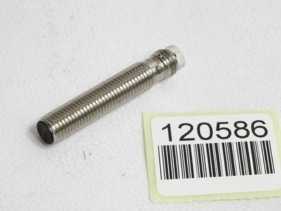 Balluff Induktive Näherungsschalter BES00P7 BES 516-324-G-E5-C-S49 / Unbenutzt