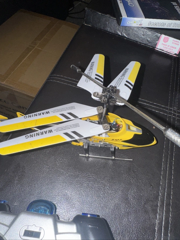 2 NIB Syma Gyroscopes System S107 Metal Series 3 Channel RC Mini Helicopter Test - Image 4 of 4