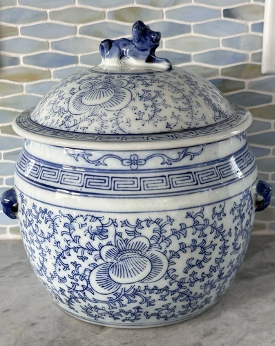 Vintage Chinese Foo Dog Covered Urn Jar Vase