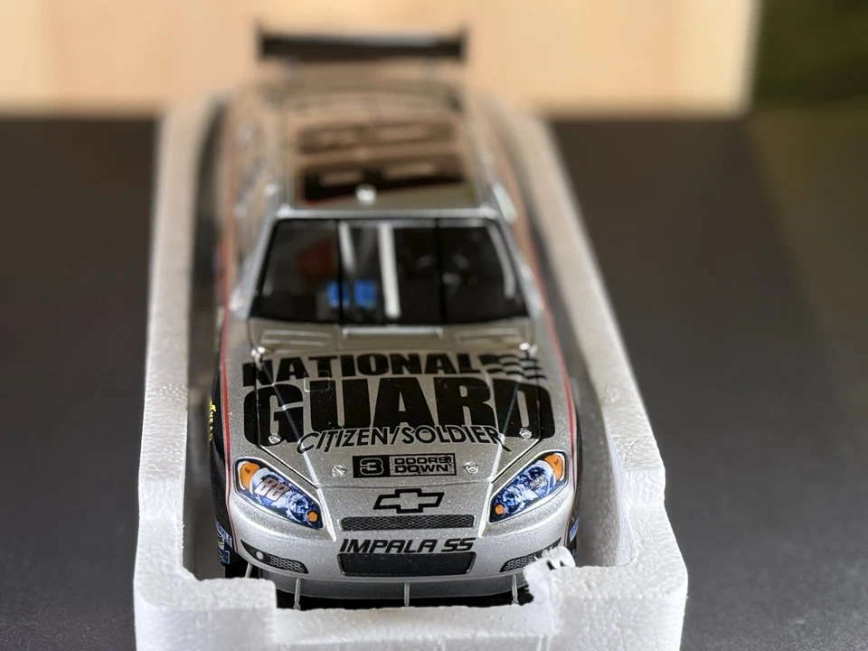 2008 Dale Earnhardt Jr #88 National Guard Citizen Soldier 3 Doors Down 1:24 - Изображение 4 из 4
