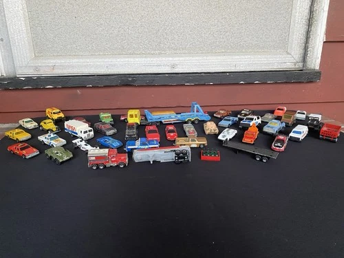 Mixed Lot Of 30+  Vintage Lesney, Matchbox Cars Made In England & Others