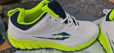 DSC-Superstorm Cricketschuhe UK Größe 10 weiß leuchtend gelb brandneu verpackt
