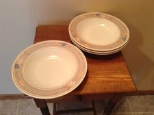 4 nice Mikasa Intaglio Meadow Sun 9 1/4" rimmed soup salad bowls