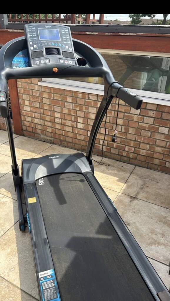 Reebok ZR10 HRC Treadmill 5057668064207 eBay