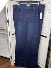 NWT Jessica Simpson Women's Mid Rise Boot Cut Slight Flare Stretch Jeans 12/31