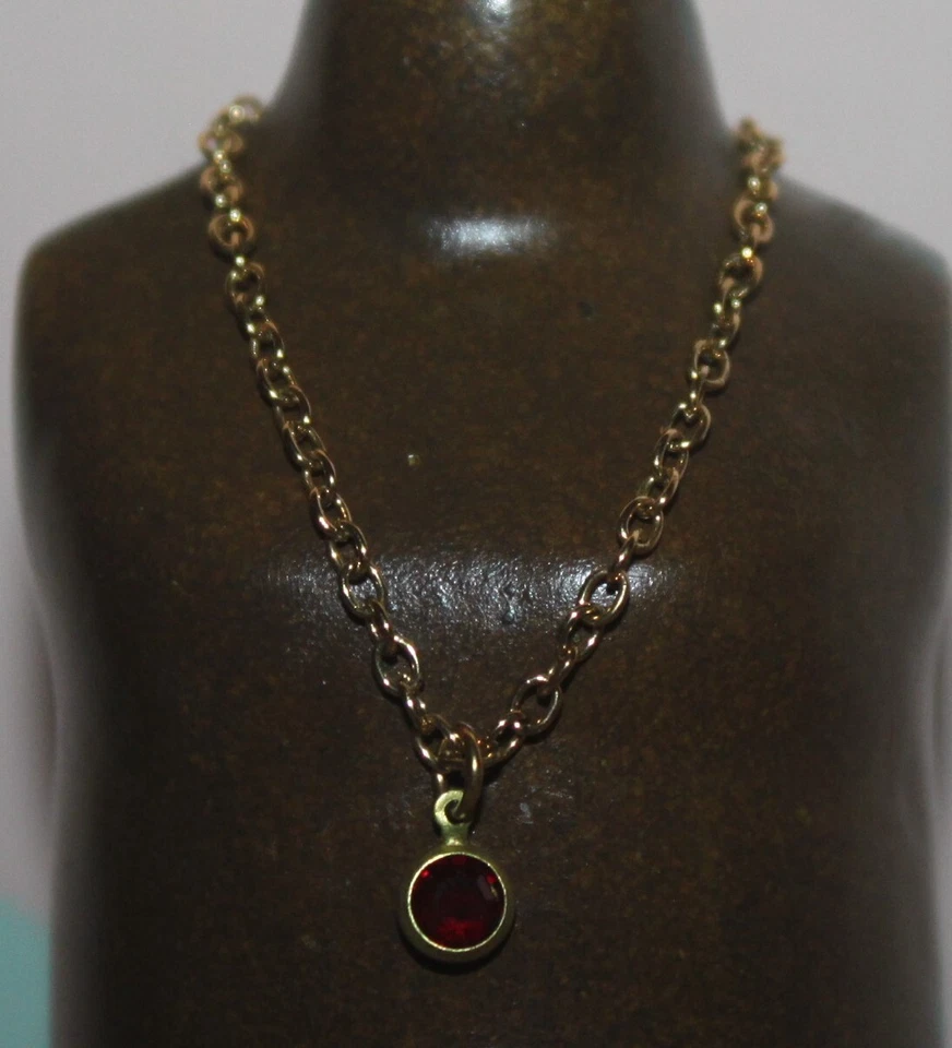 Gargantilha de colar Madame Alexander MA acessório facetado rubi falso (SEM BONECA) - Imagem 4 de 4