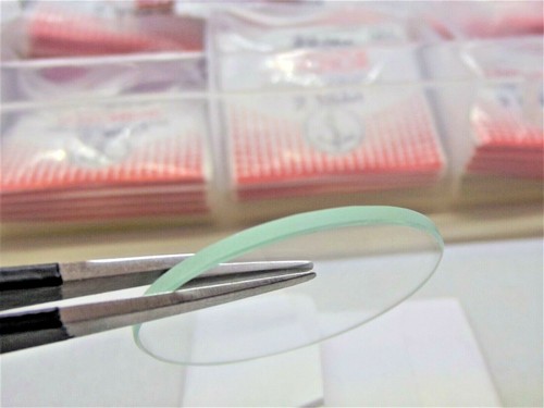 vetri minerali piatti spessore 2 mm diametro da 30 a 40 mm flat glass - Foto 1 di 2