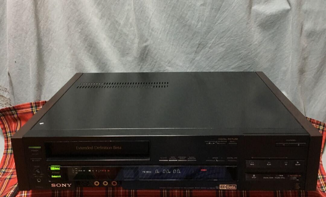 SONY EDV-5000 Hi-Band Betamax Video Cassette Recorder from Japan