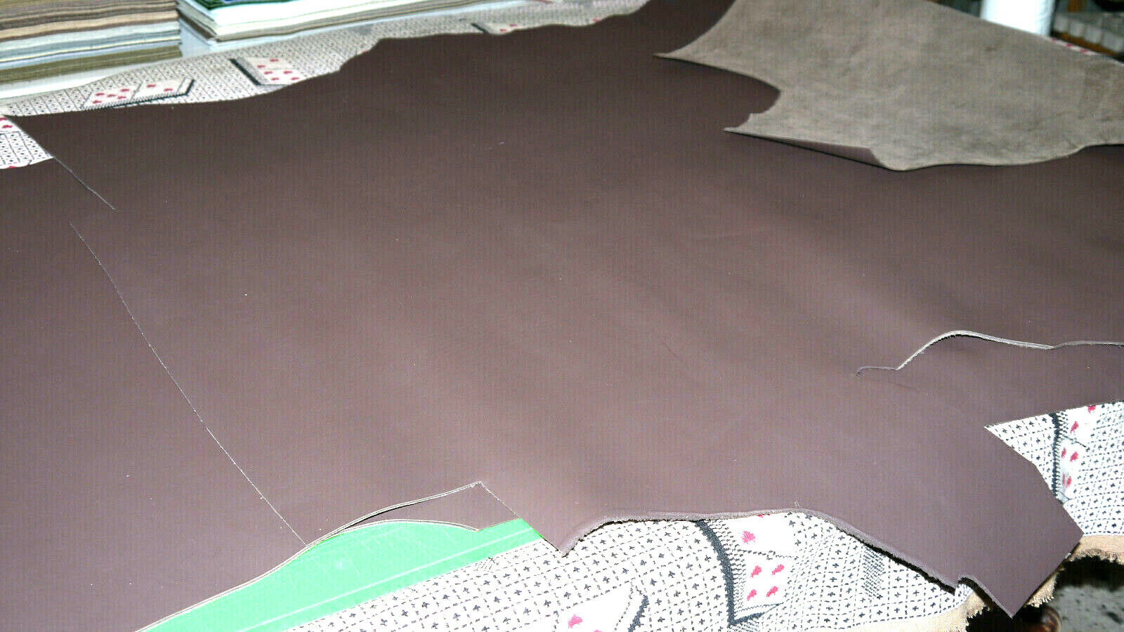 Cowhide Heavy weight leather 1 and 1/2 Hide. Brown