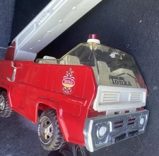 TONKA Fire Truck Hook and Ladder Red Metal Vintage 1970s refinished 30" long