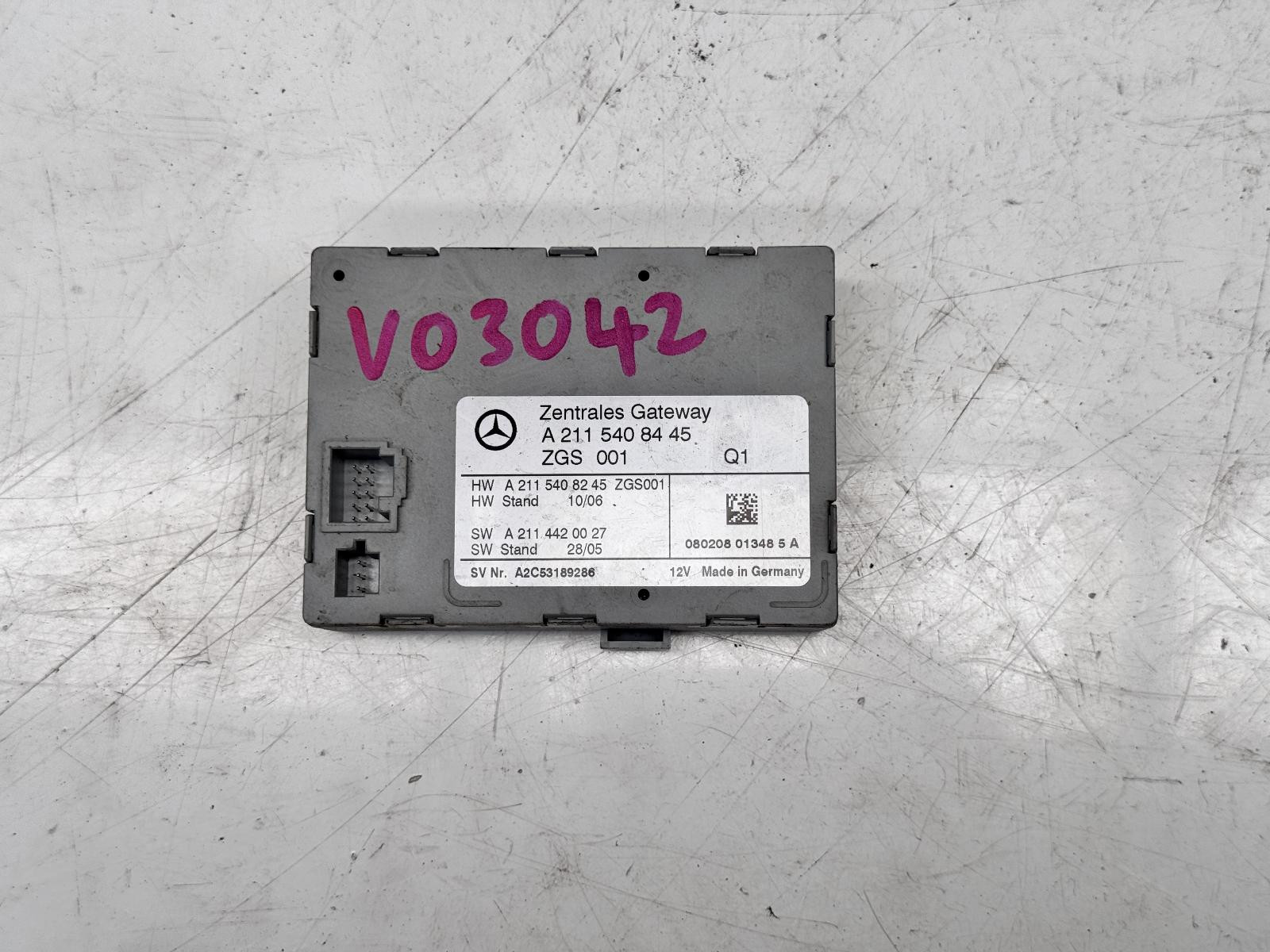 Mercedes CLS Class Gateway Control Module C219 04/2005-05/2011