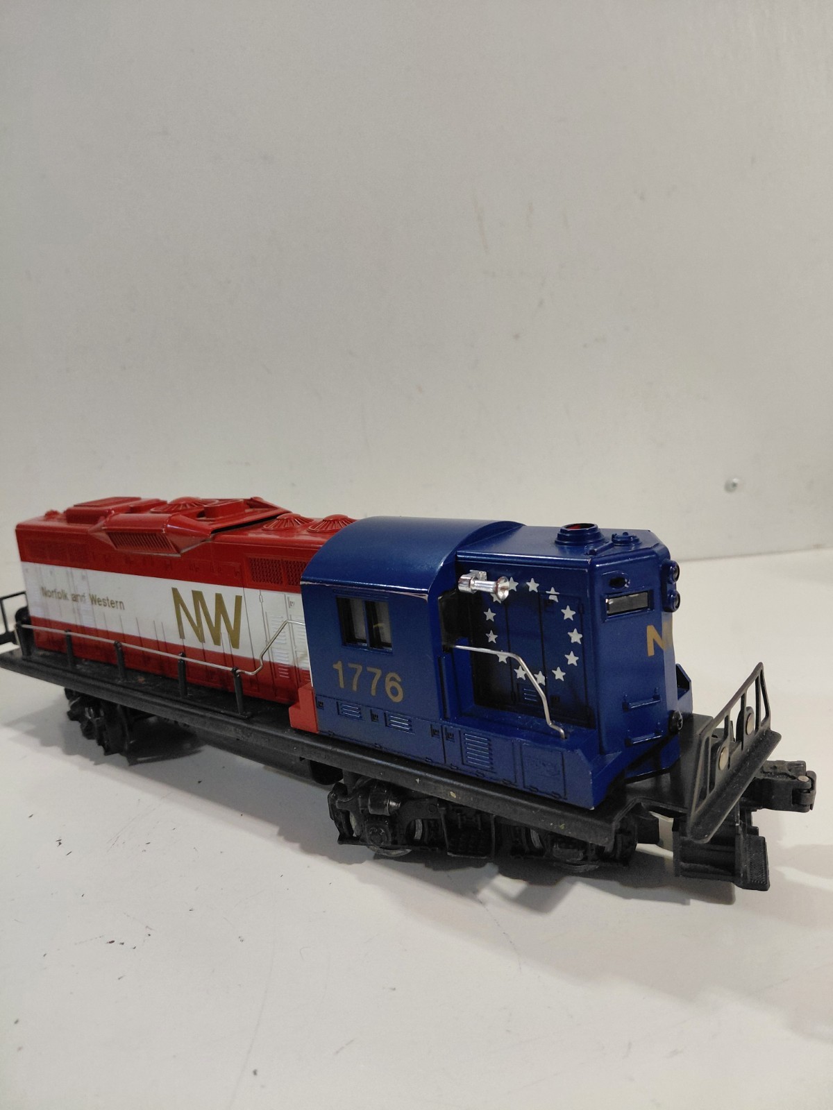 Picture 1 of 9