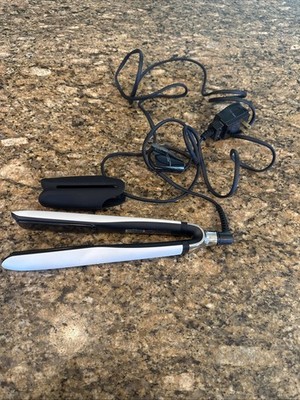 GHD Platinum+ Plus 1 inch Flat Iron Hair Straightener S8T262 - White Working