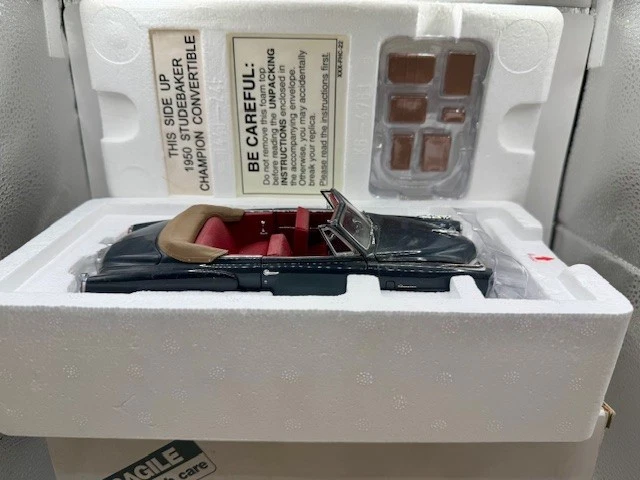 1950 Studebaker Champion Convertible Gray 1:24 Danbury Mint w/Luggage Box & Cert - Image 2 of 4