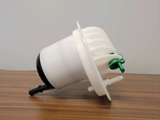 Cubierta de emisor de combustible original Land Rover Freelander 2 Evoque LR026195 Foto 2 de 4