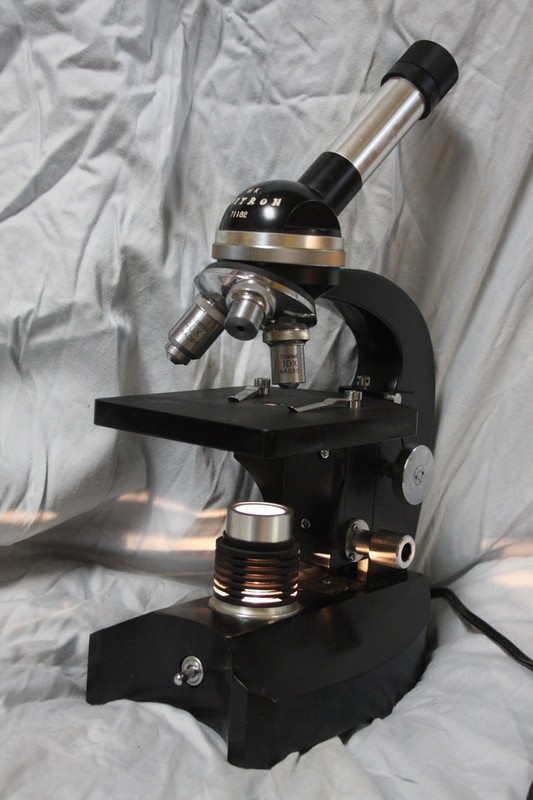 OPTICAL MICROSCOPE UNITRON MK 71182