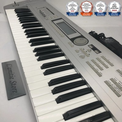 Korg Triton Le 76 key MUSIC WORKSTATION Synthesizer Keyboard Japan
