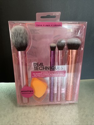 Real Techniques Everyday Essentials Brush Set RED 36