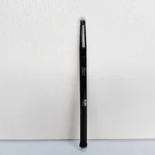 1x Kat Von D KVD Shade and Light dual-ended Eye Contour Brush  Makeup Brush