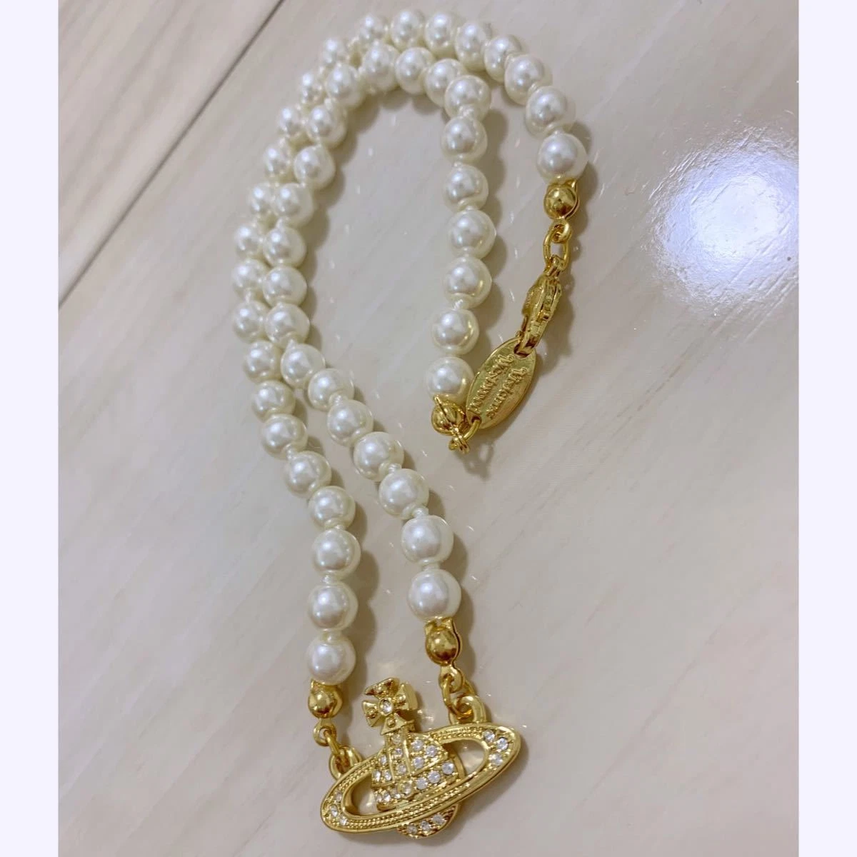 Vivienne Westwood MINI BAS RELIEF Choker Pearl Necklace Gold