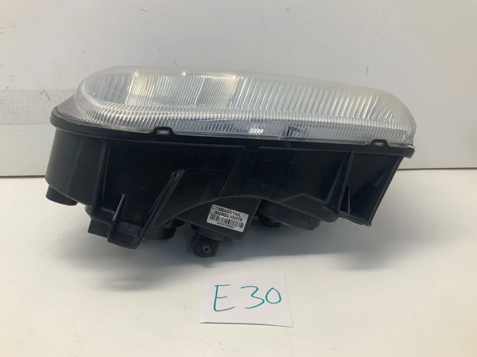 Faro halógeno cromado fabricante de equipos originales Chrysler 300 2005 2006 2007 2008-2010 Foto 3 de 4