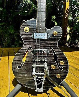 Epiphone Wildkat Made In Korea P90's, Bigsby With Hard Shell Epiphone Wildkat Made In Korea P90's, Bigsby With Hard Shell