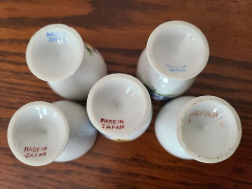 5 Vintage Japan Hand Painted Porcelain Egg Cups with gold trim Easter! - Picture 2 of 7