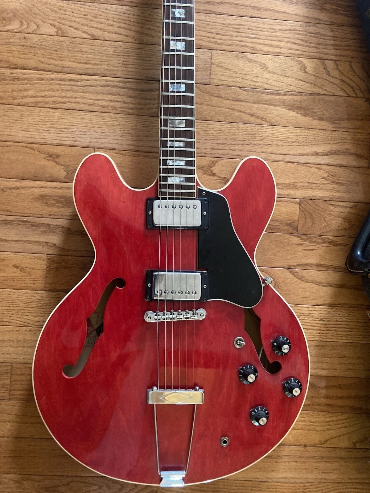 Gibson ES-335 TD Semi-Hollow Body Electric Guitar (Cherry Stain) - VIntage 1974