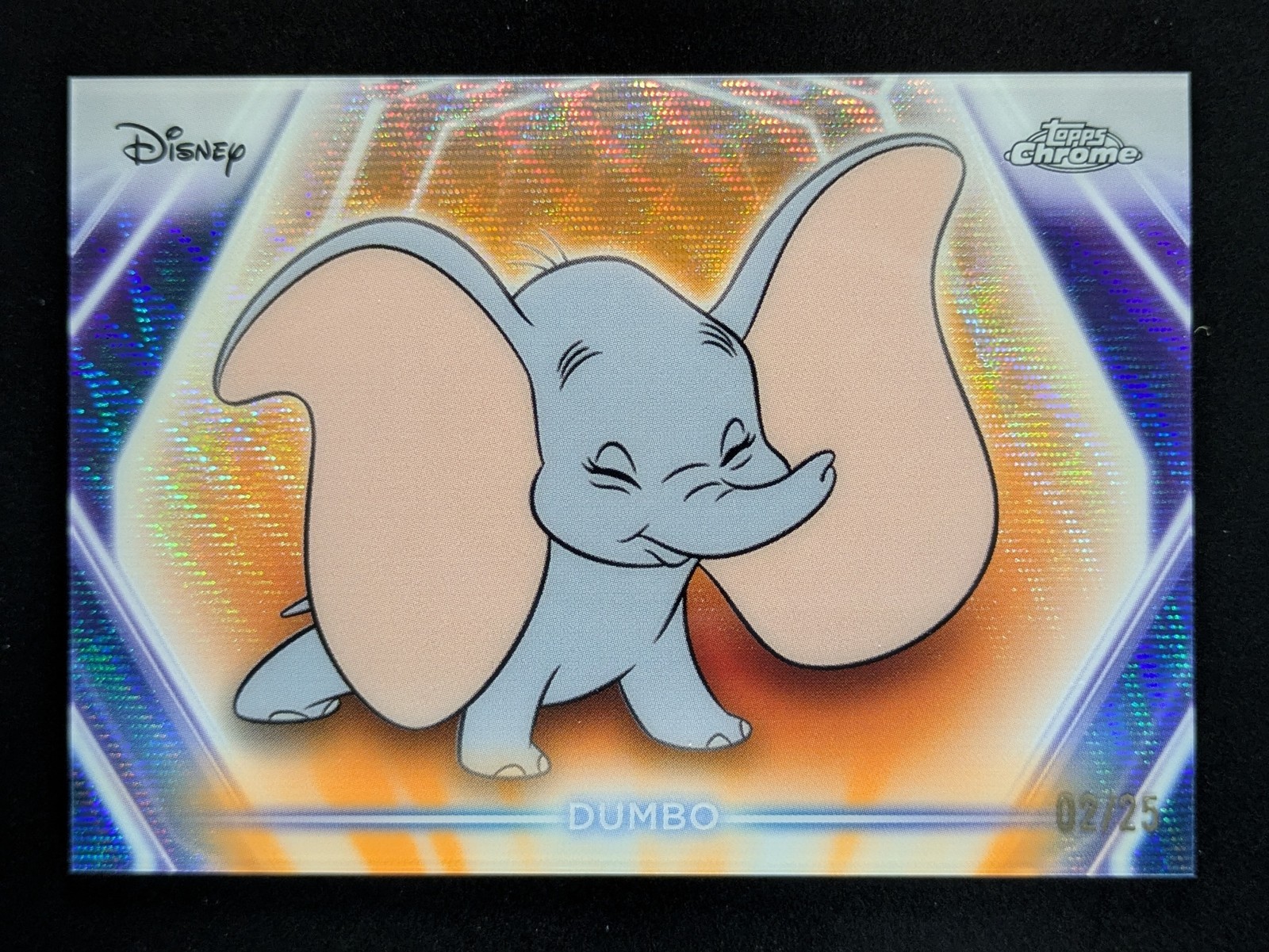 2026 Chrome Disney Neon Dumbo #CNE-185 Orange Wave Refractor /25