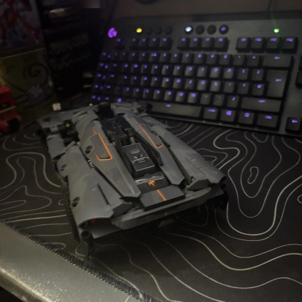 LEGO Technic 42173 Koenigsegg Jesko Absolut Grey Hypercar, photo 3 of 5