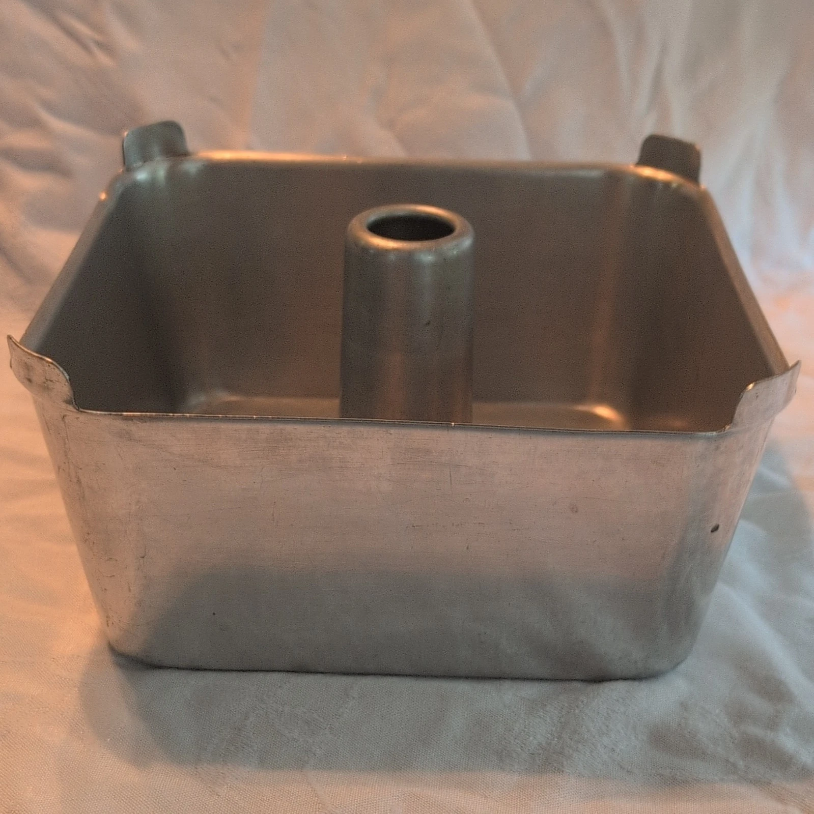 Wear-Ever No. 2740 Square Aluminum Angel Food Cake Pan Removable Bottom 9x9x4.5