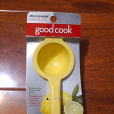 Good Cook Citrus Squeezer Manual Juicer, Yellow Plastic, Model 19002