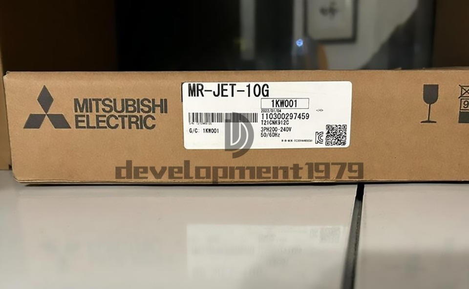 ONE NEW SERVO DRIVE MR-JET-10G #pq