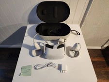 Meta Quest 2 (Oculus) 256GB VR Headset BUNDLE w/ Official Case - Tested! 256 GB