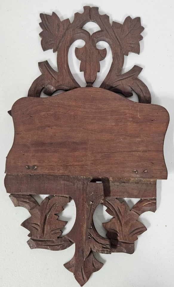 Estante de pared vintage de madera tallada a mano 18x10 hojas pergamino arte popular Foto 3 de 4