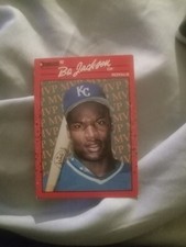 BO Jackson baseball card of player from the 90s in good condition 