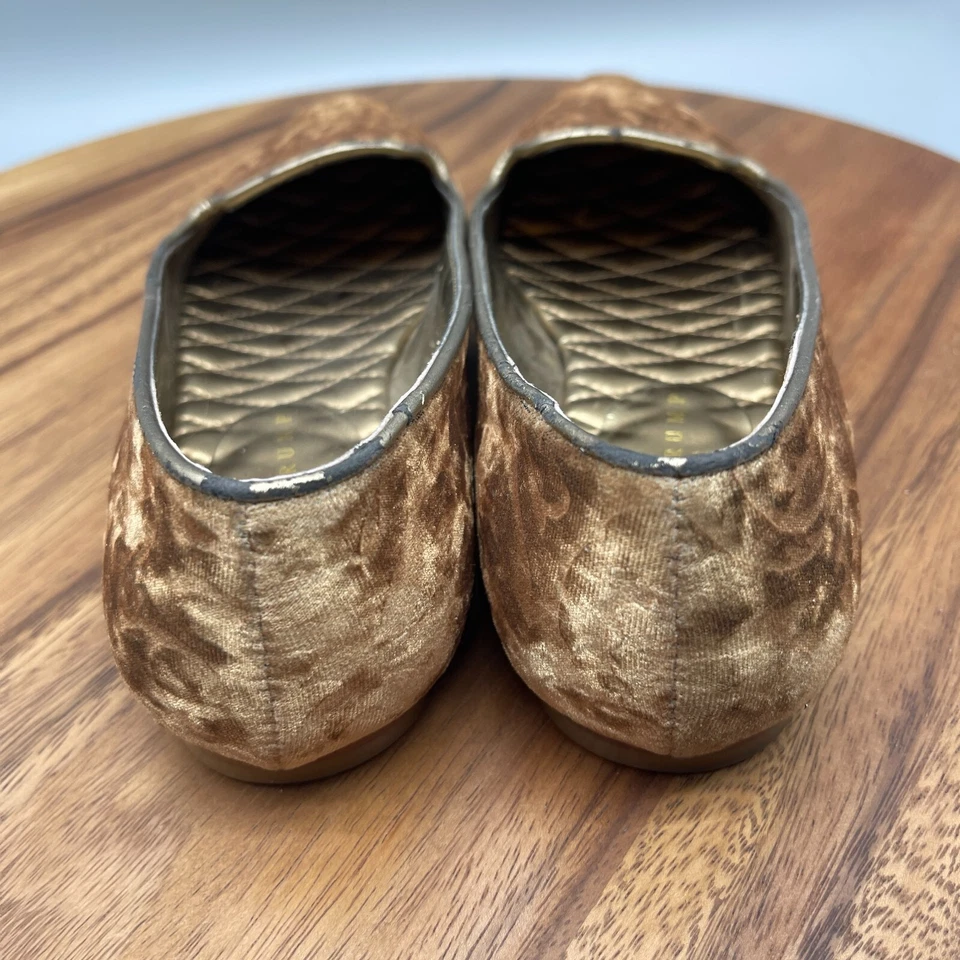 Mocasín Ivanka Trump Kenni 2 plano dorado para mujer talla 8 M cómodo sin cordones Foto 4 de 4