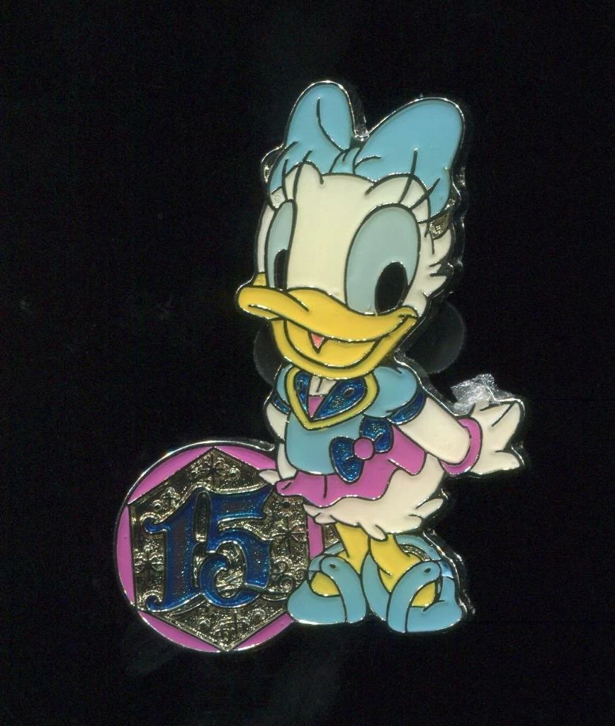 TDS Tokyo 15th Anniversary Game Prize Spring 2016 Daisy Duck Disney Pin 116654