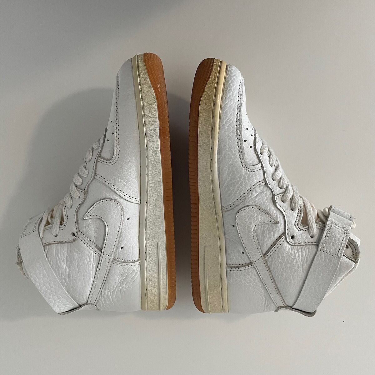 Nike Air Force 1 Hi White Vintage 1992 - Size US 5 Nike Air Force 1 Hi White Vintage 1992 - Size US 5