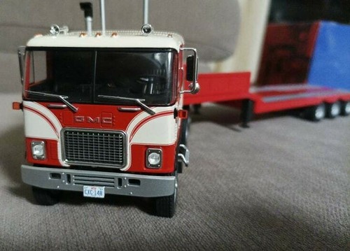 TRU26 GMC ASTRO 95 NUEVO 1:43 CAMIÓN AMERICANO PORTAMOTOR - Imagen 2 de 2
