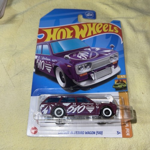 Hot Wheels Datsun Bluebird Wagon 510 Viola #235 - Serie HW Wagons, Scala 1:64, 2023 - Foto 3