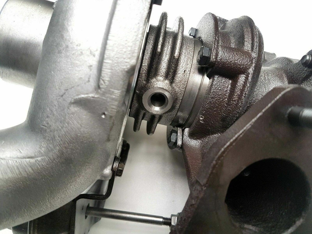 Turbocharger Opel Vauxhall Vivaro / Renault Trafic 2.5D 8200184484 