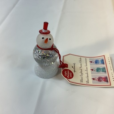 2007 Hallmark MINI SNOWMAN Snow Globe. NO LIGHTS-READ. 3  NEW with Tag Rare