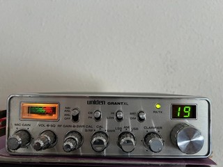 Uniden Grant XL 40 Channel SSB CB Radio Powers On!